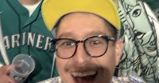 Bill Moyes, Australian 'Birdman' who popularized hang gliding, dies at 92