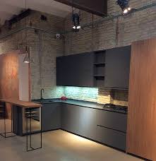 Una de las mejores tiendas de cortinas de barcelona es la botigueta, un establecimiento que lleva al servicio de sus clientes desde hace más de 25 años. Kool Inn Nueva Tienda Saitra En Barcelona Cocina Integral