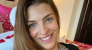 Chi è, biografia, foto e profilo. Cristina Chiabotto Chi E Il Marito Marco Roscio Eta Lavoro Biografia Vita Privata Viterbocitta It