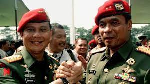 Luhut binsar panjaitan, tentu banyak orang yang sudah sering mendengar bahkan mengetahuinya. Luhut Dan Prabowo Kisah Keakraban Abang Adik Kumparan Com