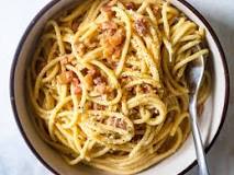 What is carbonara sauce made of?