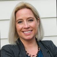 Jennifer Gander's Instagram, Twitter & Facebook