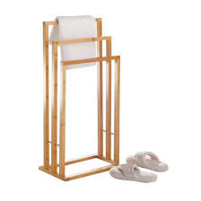 It's easy to make and is the perfect way to display rugs, scarves, throws or hang towels to dry. China Bathroom Hotel Wooden Bamboo Ladder Free Standing Towel Rack China Towel Rack Standing Towel Rack