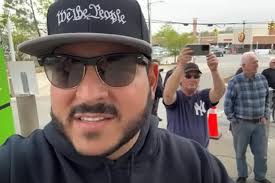 How legal is it to film the NYPD? An activist tests the system online and  in court.