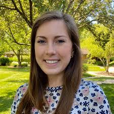 Caroline Cyr's Instagram, Twitter & Facebook