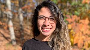 Aura Escobar's Instagram, Twitter & Facebook