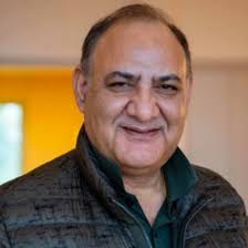 Very proud of my daughter Loisa Tausch, who moved out of our house at 17 to  study 5000 miles away in another country.