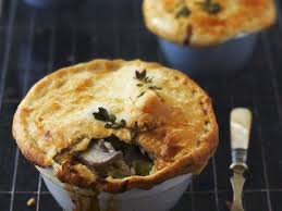 Porree Hahnchen Kuchlein Auf Englische Art Pie Rezept Rezepte Schottische Rezepte Britische Rezepte