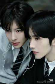 Elliot in Asian Young Super