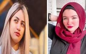 وظهرت حنين حسام حاملة للمصحف فى يدها و ترتدي الكمامة الطبية والحجاب، وذلك داخل قفص الاتهام فى ثاني جلسات محاكمتها بمحكمة جنح القاهرة الاقتصادية. ØªØ¬Ø¯ÙŠØ¯ Ø­Ø¨Ø³ Ø­Ù†ÙŠÙ† Ø­Ø³Ø§Ù… ÙˆÙ…ÙˆØ¯Ø© Ø§Ù„Ø£Ø¯Ù‡Ù… Ø¨ØªÙ‡Ù…Ø© Ø§Ù„Ø§ØªØ¬Ø§Ø± Ø¨Ø§Ù„Ø¨Ø´Ø± Ø¨ÙˆØ§Ø¨Ø© ÙÙŠØªÙˆ