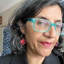 Came across a little local craft market off Main St last weekend. A big  thank you to @shyguy_creative for my earrings. I'm loving them! They're a  throwback to architecture school for me.