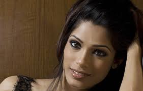 While in my first year at the college, i was fascinated by a graphic illustration captioned what's on a man's mind. Wallpaper Girl Hot Beautiful Sexy Brunette Green Freida Pinto Eyes Women Woman Cute Godess Babe Latina Thin Images For Desktop Section Devushki Download