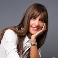 Samina Anwar's Instagram, Twitter & Facebook