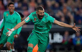 Granada vs atlético madrid highlights 12 february 2021. Valencia 1 1 Real Madrid Karim Benzema Scores Stoppage Time Equaliser For Zinedine Zidane S Side Daily Mail Online