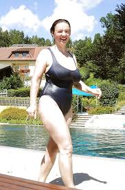 Bathing suits 2021 with closed top. What Kind Of Bathing Suit Should A 50 Year Old Woman Wear Quora