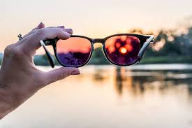 A driver wearing polarized sunglasses and traveling at 50 mph has an average stopping distance 23 to 27 feet sooner than a driver wearing standard lenses. Are Polarised Sunglasses Better Get Your Facts Here Electronics Food Fashion And More Lulu Goodlife Blog