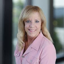 Kelly Ridenour's Instagram, Twitter & Facebook