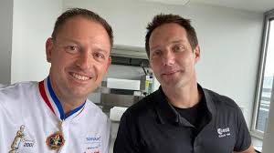 Thomas gautier pesquet (french pronunciation: Le Chef Francois Adamski Originaire De Berck A Prepare Des Plats Pour L Astronaute Thomas Pesquet