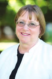 UNE ANNUAL REPORT 2014 FRONT SECTION.indd