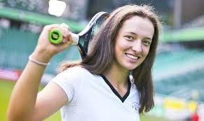 Świątek made her debut at the itf women's circuit in 2016 at the $10k event in stockholm, where she also won her first itf title in singles event. Iga Swiatek Zagra Na Kortach Warszawianki Tenis Rp Pl