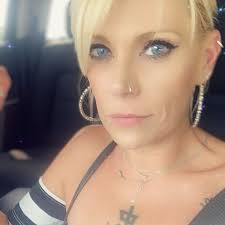 Nicole Heaton (@nicole.heaton.96) • Facebook