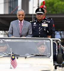 Selamat datang ke portal rasmi polis diraja malaysia. Peruntukan Kepada Pdrm Tetap Disalur Dr Mahathir Utusan Borneo Online