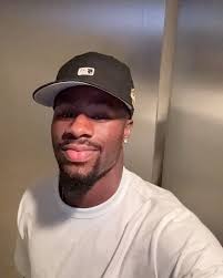 Emmanuel Ekong (@emmanuelekong_) • Instagram photos and videos