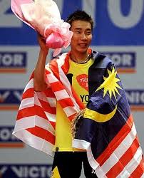 1 dunia selama 199 minggu, ingat setahun ada 52 minggu ye… chong wei adalah bekas pemain nombor satu perseorangan lelaki dunia selama 199 minggu, iaitu dari 21 ogos 2008 sehingga 14 jun 2012. Datuk Lee Chong Wei Sertai Sukan Olimpik Terakhir Ogos Ini Kisah Dunia