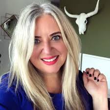 Brenda Landry's Instagram, Twitter & Facebook