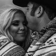 Hailey Owen and Dustin Abbott's Wedding Website