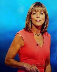 Louise lear is a british television journalist who works as a presenter for bbc weather. Louise Lear Looking Very Appealing In Orange Dress Peter Bridge Flickr