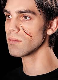 Wie mit valentinstag, können die meisten nichts damit so einfach könnt ihr euch vegane gummibärchen selber machen. Halloween Wunden Schminken Leicht Gemacht Dank Dieser Tipps Und Tricks Maskworld Com