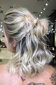 In fact, for such type of hair there are quite a lot of haircuts. 25 Trendy Prom Hairstyles For Short Hair Page 2 Of 2 Stayglam