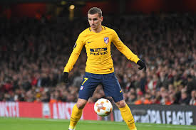 La squadra (il cui primo nome fu athletic de madrid) adottò in effetti gli stessi colori sociali del club basco (allora bianco e blu) per poi passare, nel 1912, al bianco e rosso. Atletico Madrid Atleti Boss Spricht Uber Abschied Von Antoine Griezmann