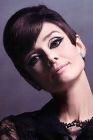 These celebs are beautiful with any hair.in fact most of them look better with a shorter haircut. Thelist All That Glitters Audrey Hepburn Makeup Short Haircuts 2014 Celebrity Short Haircuts Resep Kuini