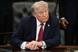 Governo Trump destinou US$ 1 milhão para financiar campanha contra STF, diz jornal