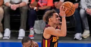 Trae young, atlanta hawks complete comeback to tie series with philadelphia sixers. Hawks 107 Knicks 105 Scenes From A Reminder That The Basketball Gods Still Hate The Knicks Posting And Toasting