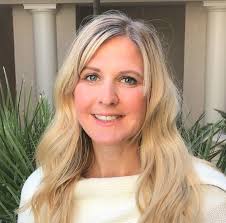 Julie Orme's Instagram, Twitter & Facebook