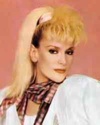 Quando tu, inciso per la edibi, storica casa discografica di proprietà delle edizioni musicali bideri, seguito. Donatella Rettore La Regina Di Splendido Splendente Spegne 60 Candeline Giornale Di Sicilia