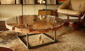 Couchtisch Aus Holz Selber Machen 19 In 2020 Kabeltrommel Tisch Tisch Metalltische