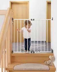 Reer Feher Fem Biztonsagi Ajto S Gate 73 110 Cm Babamamaoutlet Hu Toddler Bed Kids Rugs Home Decor