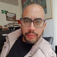 50+ perfiles de «Edwin Tabares»