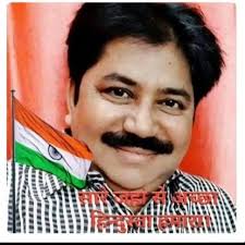 Veteran Bollywood producer Saleem Akhtar has p@ssed away at the age of 82.  He was known for several successful movies, including the 1993 hit Phool  Aur Angaar and the Aamir Khan-starrer Baazi