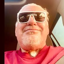 How to recover from a knee injury and regain strength without worsening the  condition?