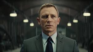 Cary joji fukunaga | stars: Daniel Craig 007 Youtube