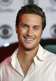 Oliver Hudson's Instagram, Twitter & Facebook