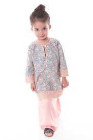 Welcome to melinda looi raya magazine, which presents the latest collection of modern baju raya from melinda looi, curated specially to celebrate the upcoming raya season. Baju Kurung Pahang Jenita Kids Kids Fashion Kids Dress Baju Kurung Pahang