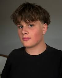 Tiffany Wright (@tiffyblondeshell) • Instagram photos and videos