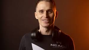 Mark Neace's Instagram, Twitter & Facebook