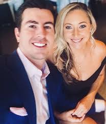 Vicki Delp's Instagram, Twitter & Facebook